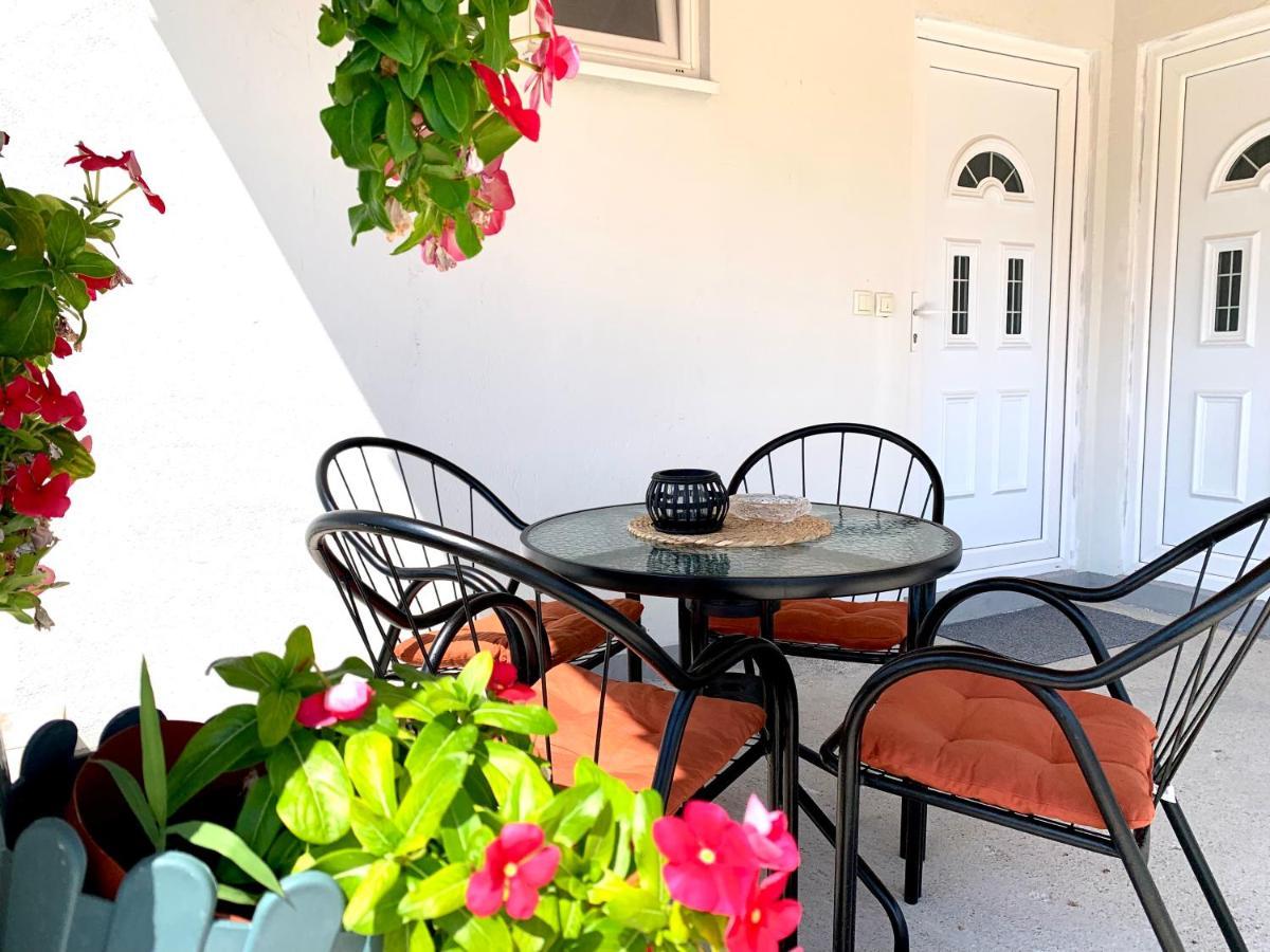 W Apartments Котор Екстер'єр фото